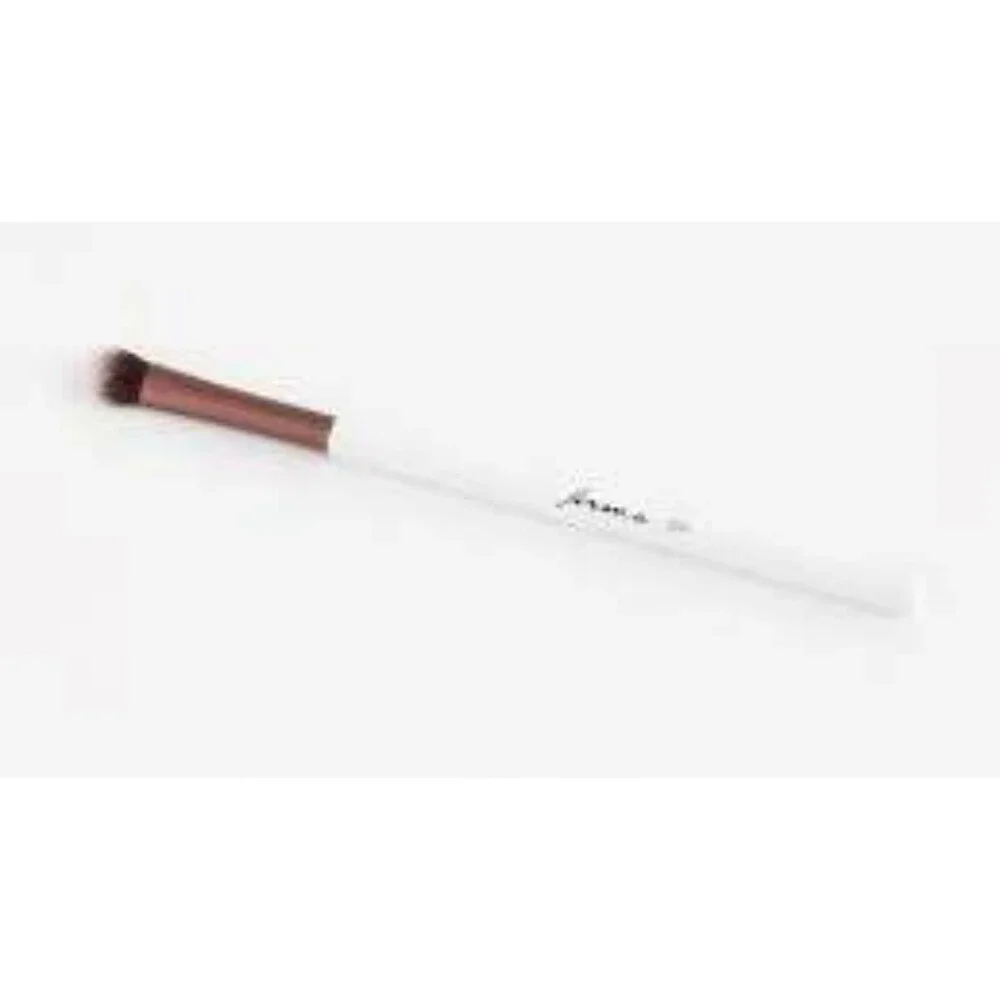 Firma Beauty Wide Eyeshadow Blender Brush #204